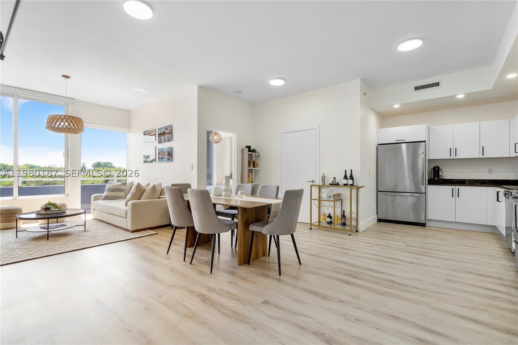 3250 Grand Ave – photo 2