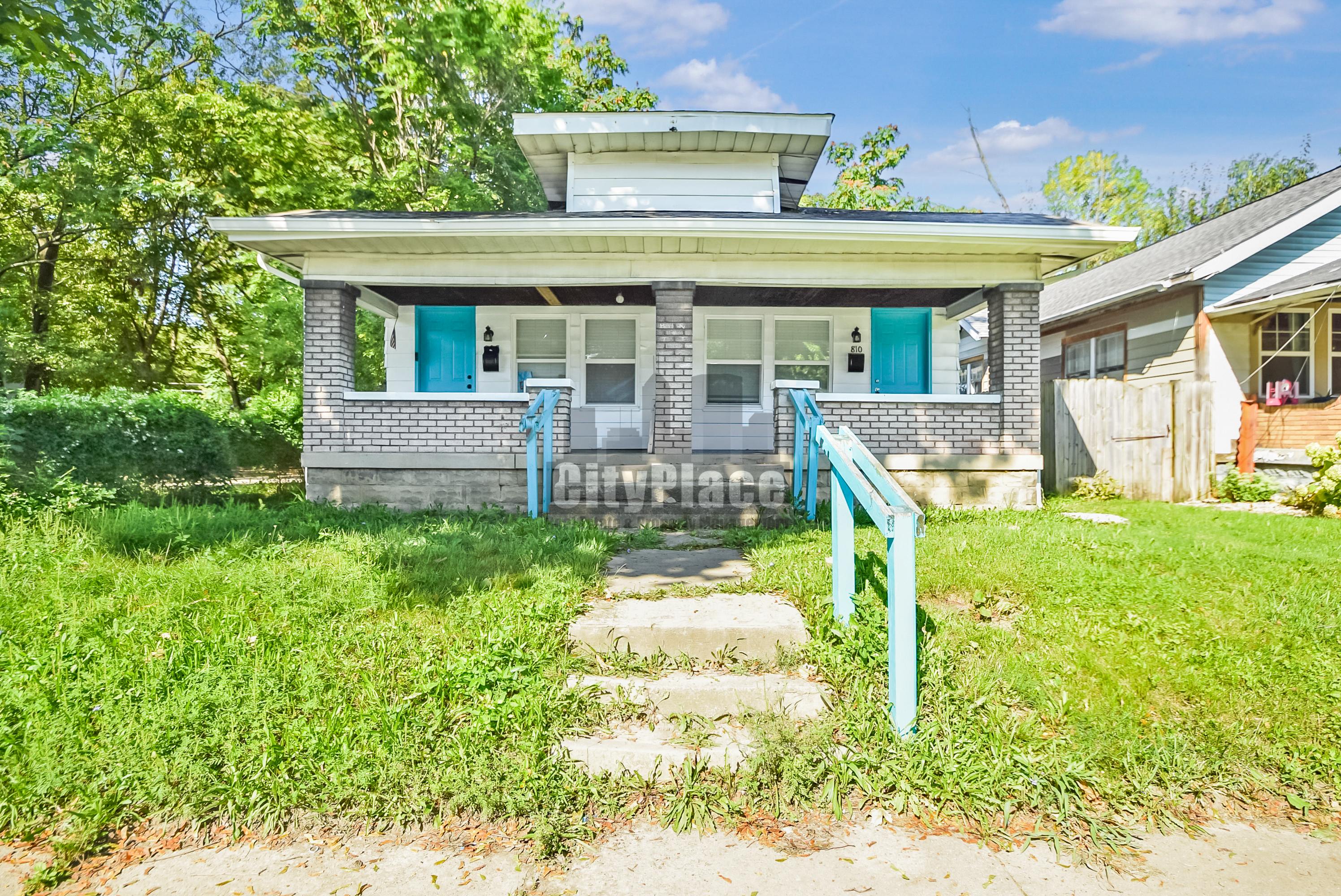 810 N Gladstone Ave – photo 1