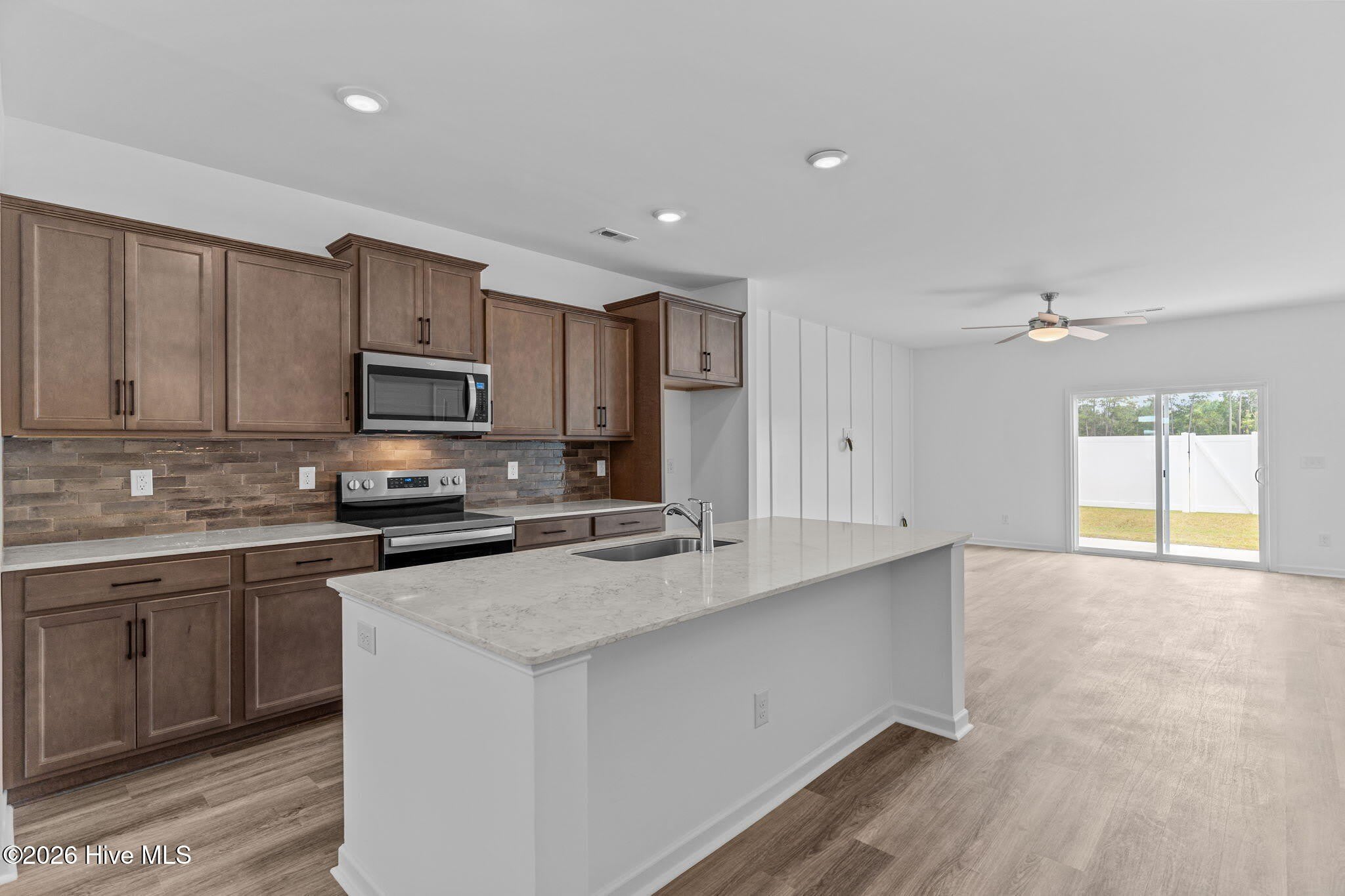 7114 Fisk Drive NE – photo 2