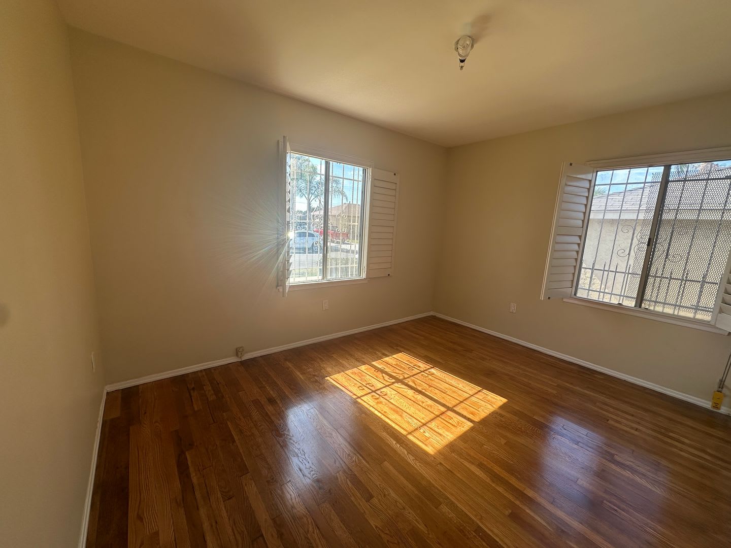 4 Bed 3 Bath Single Family Home – photo 5