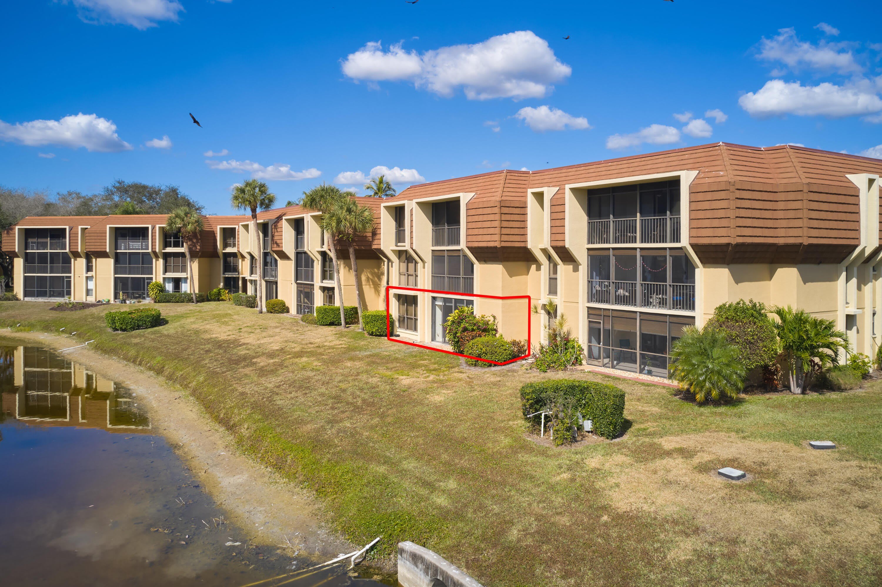 5250 Woodland Lakes Drive – photo 2