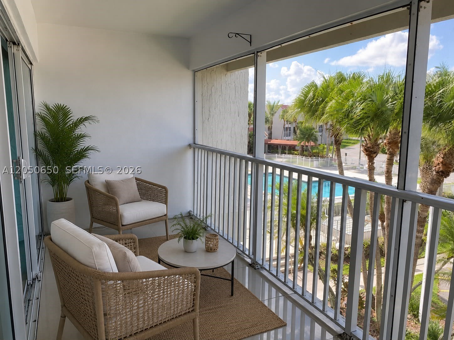 100 Lakeview Dr – photo 4