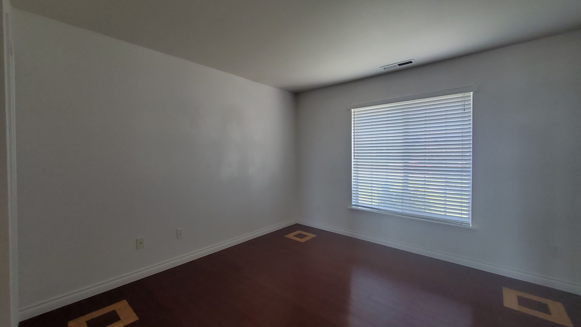 2452 N. Rhode Island Court in Beautiful South Richland! – photo 3