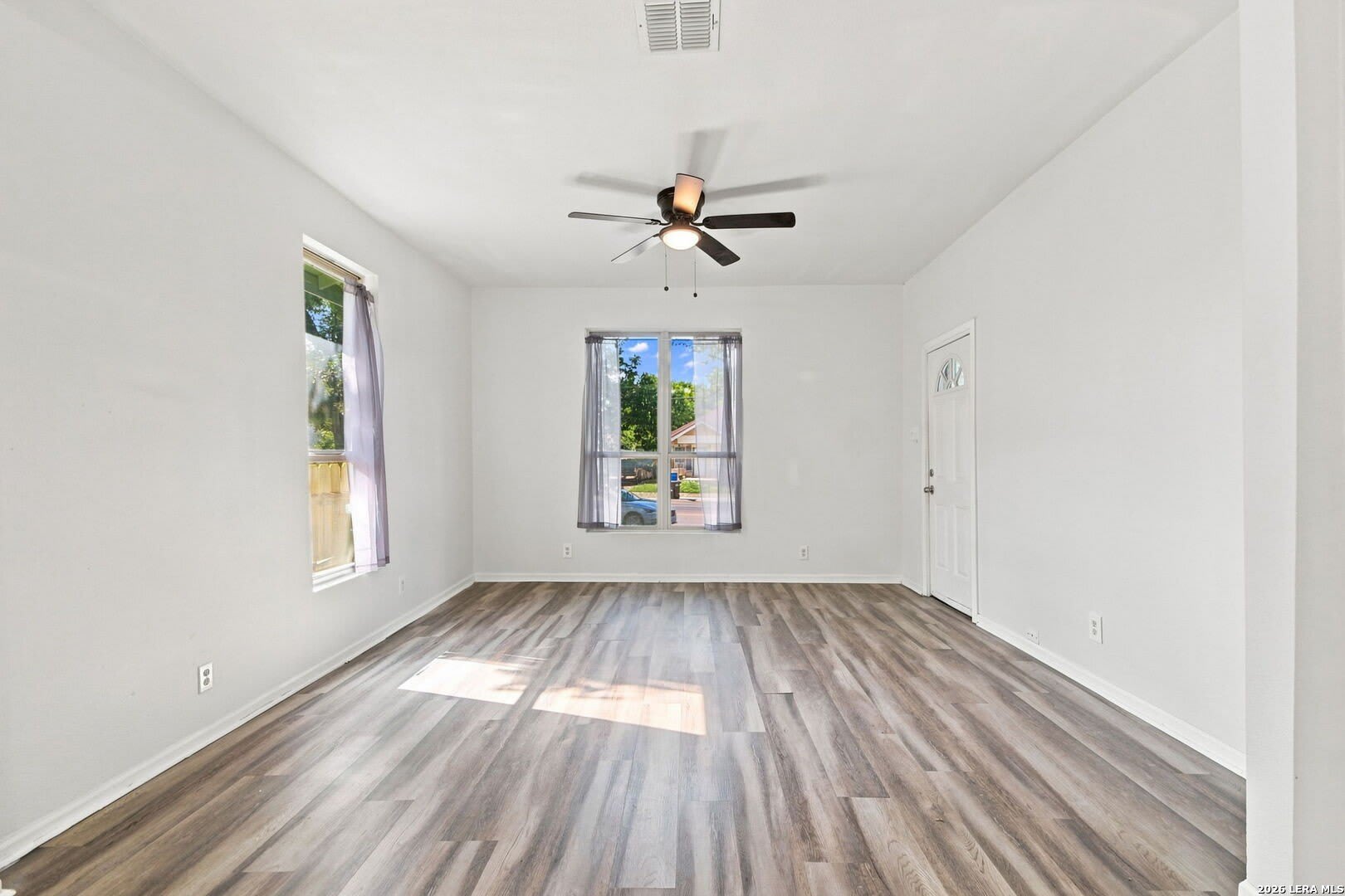 262 E SOUTHCROSS BLVD – photo 5