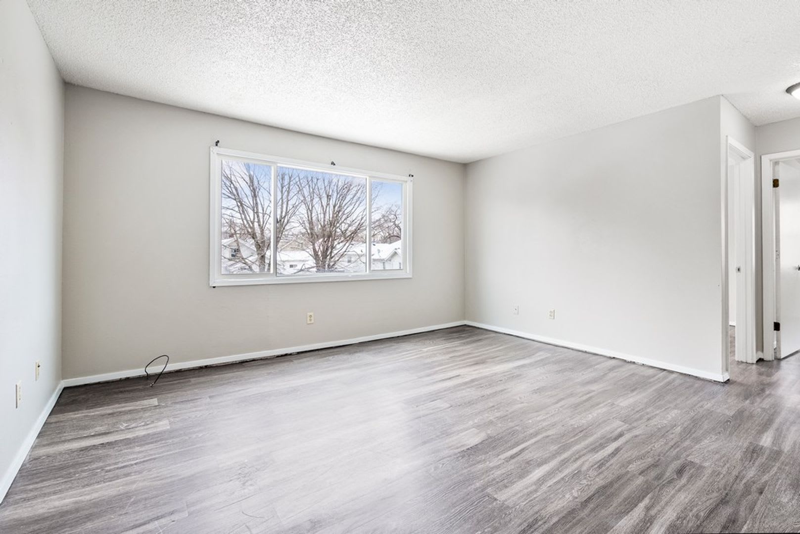 Receive 1 Month FREE Rent at Leavitt Park! – photo 2