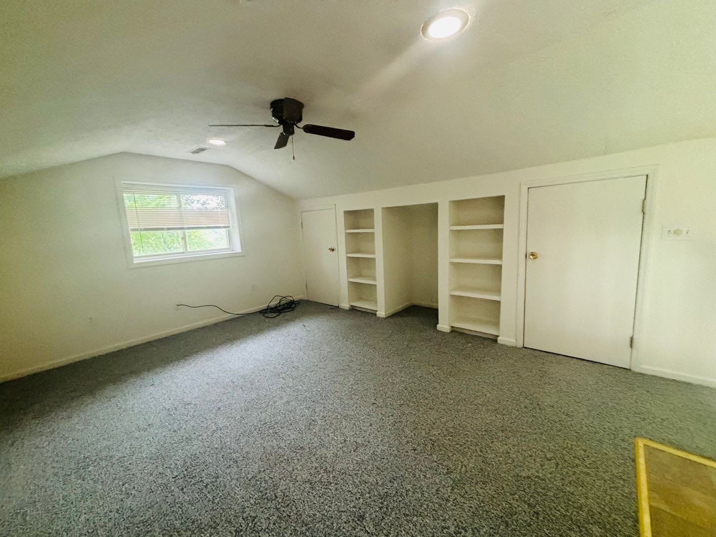 1 Bedroom 1 Bath Duplex – photo 3