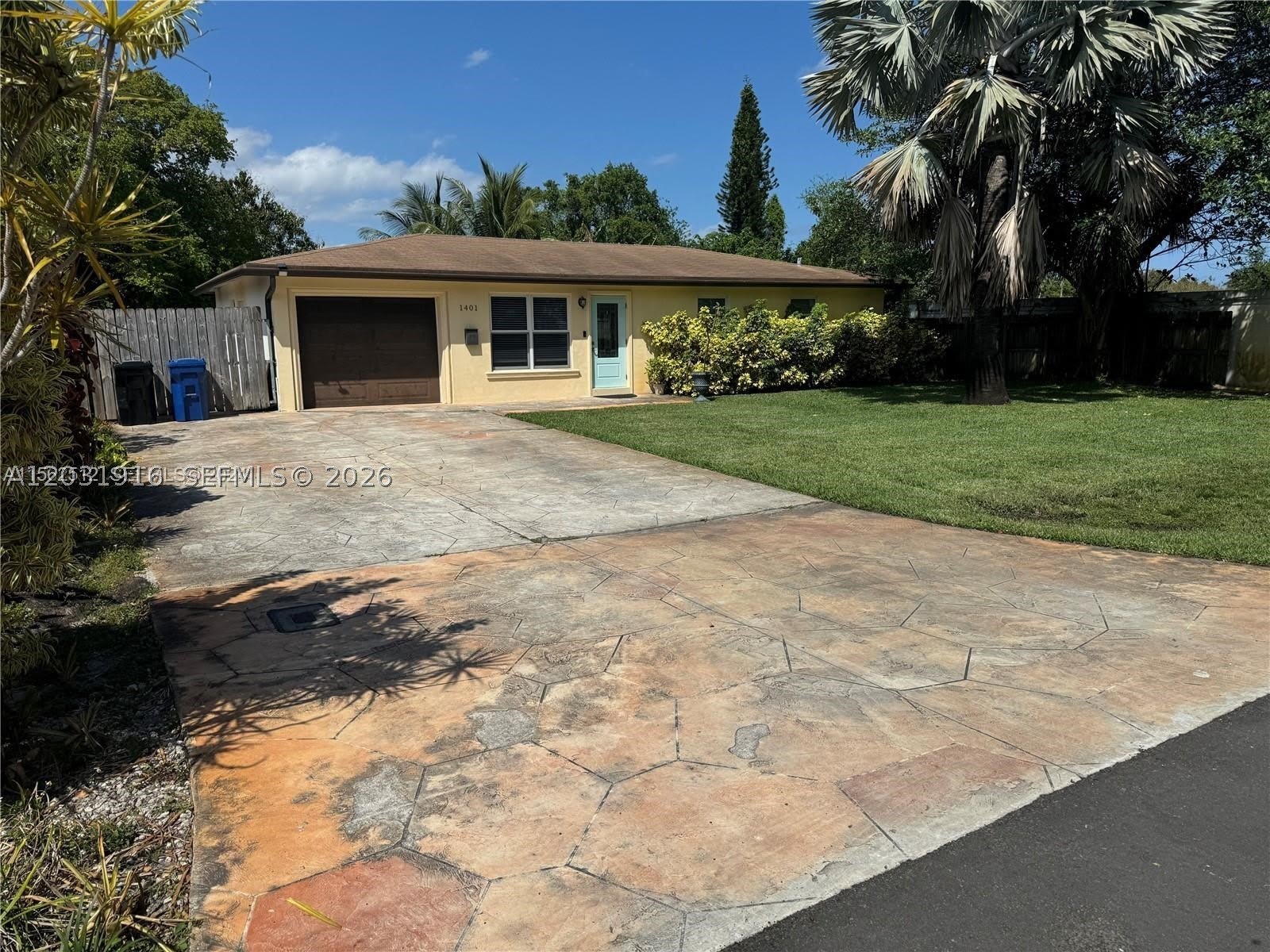 1401 SW 32nd Ct – photo 2