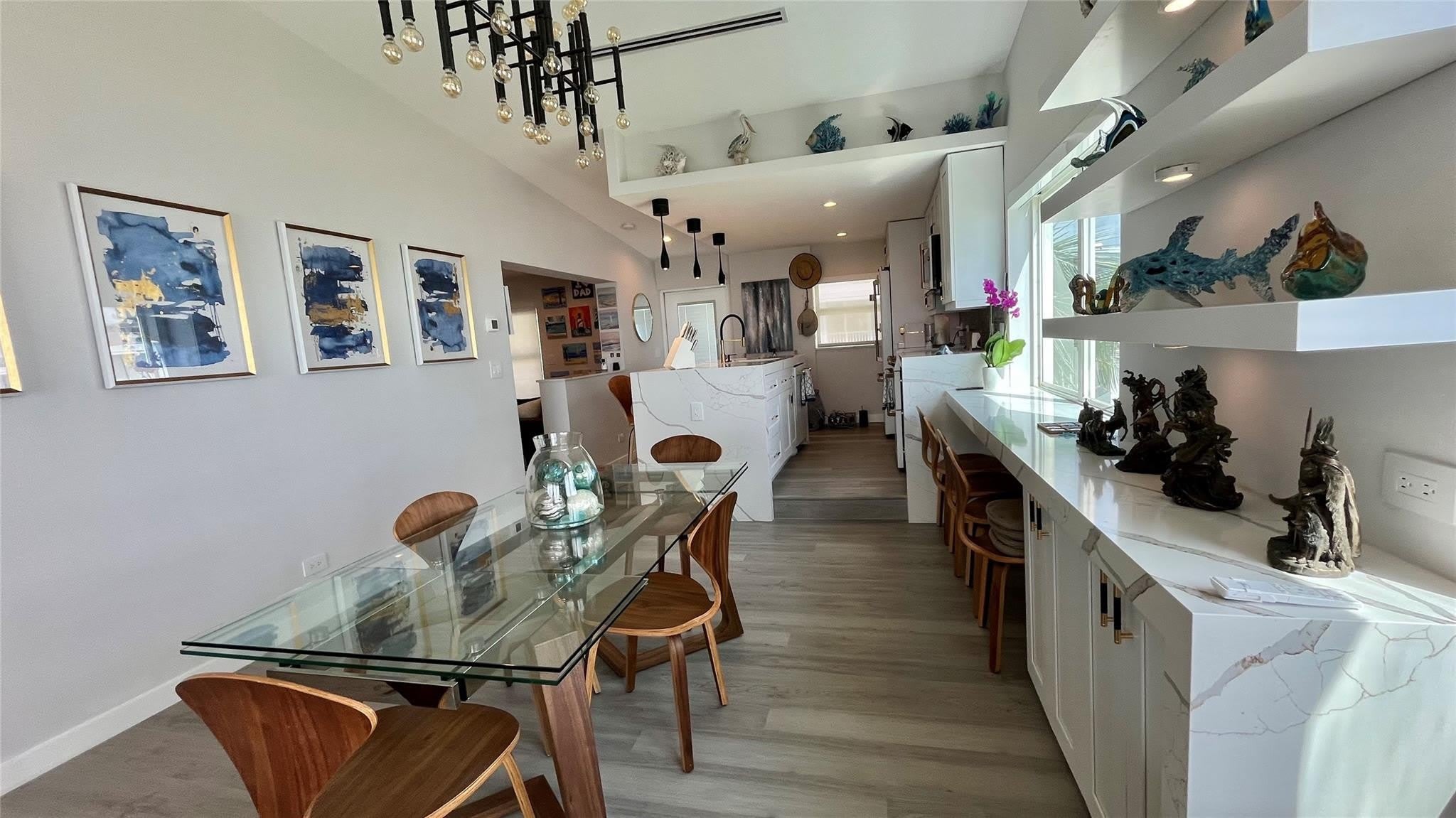 1041 Hillsboro – photo 5