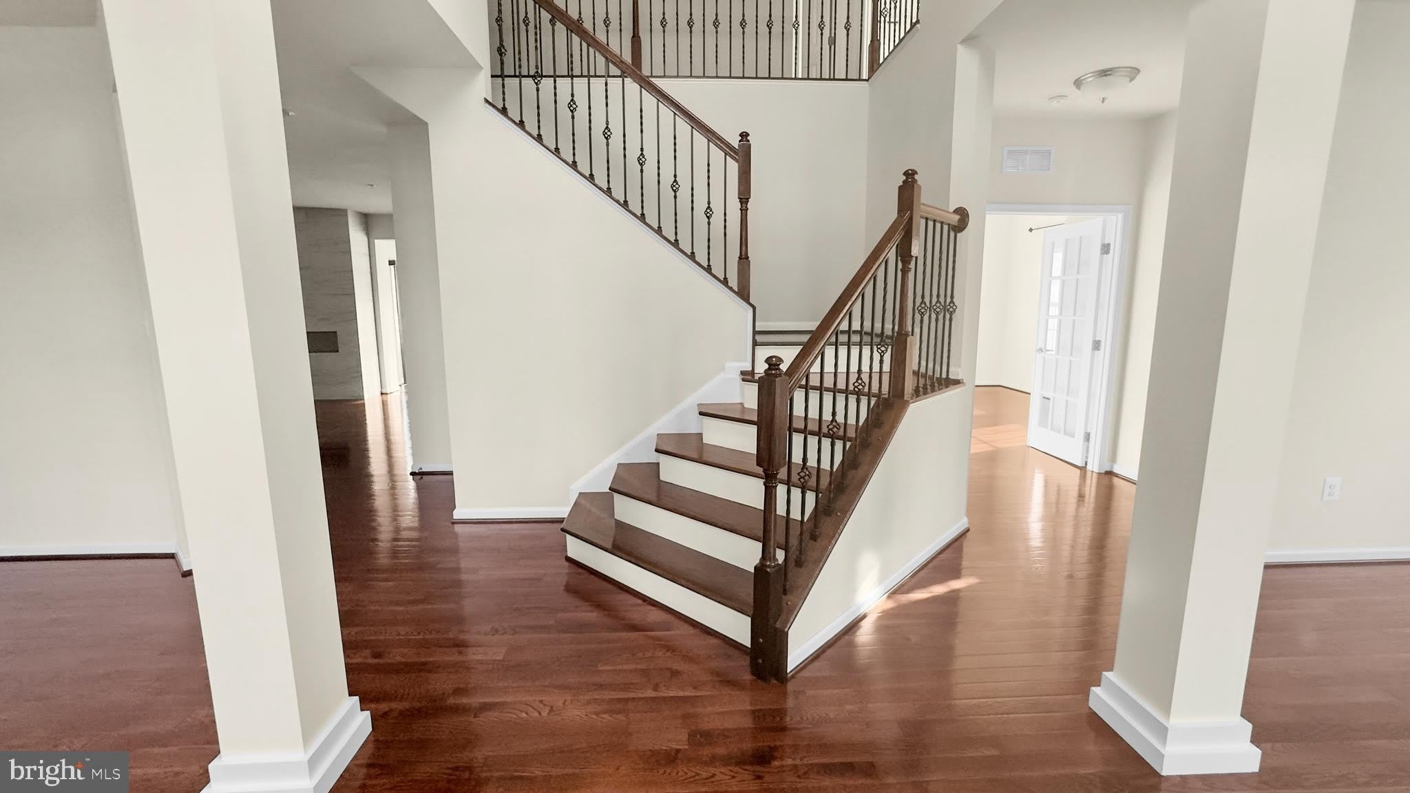10185 Warfield Street – photo 3