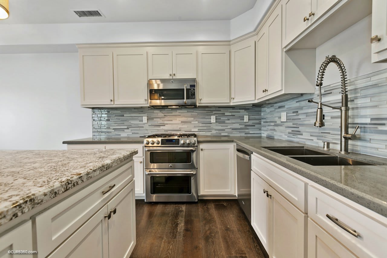 1627 Hornblend Street – photo 2
