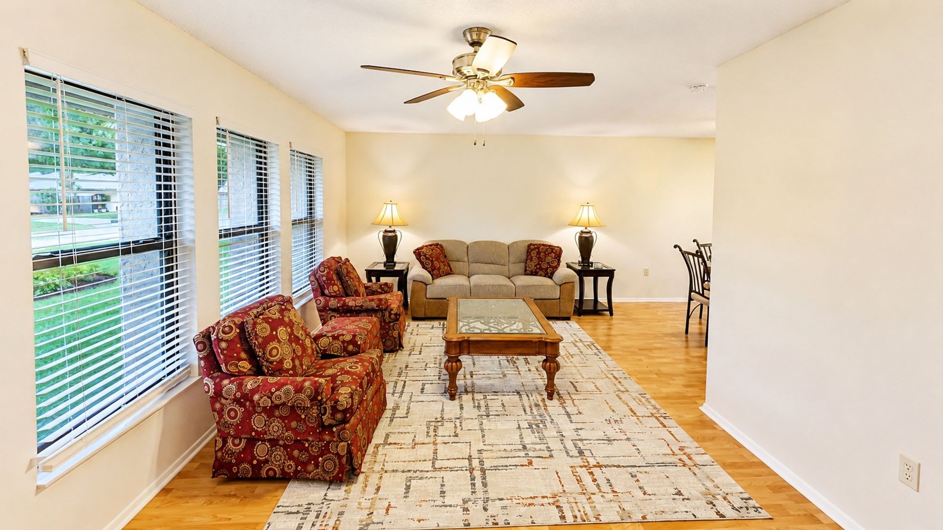Seasonal/short term 3/2 pool home in Sarasota – photo 3