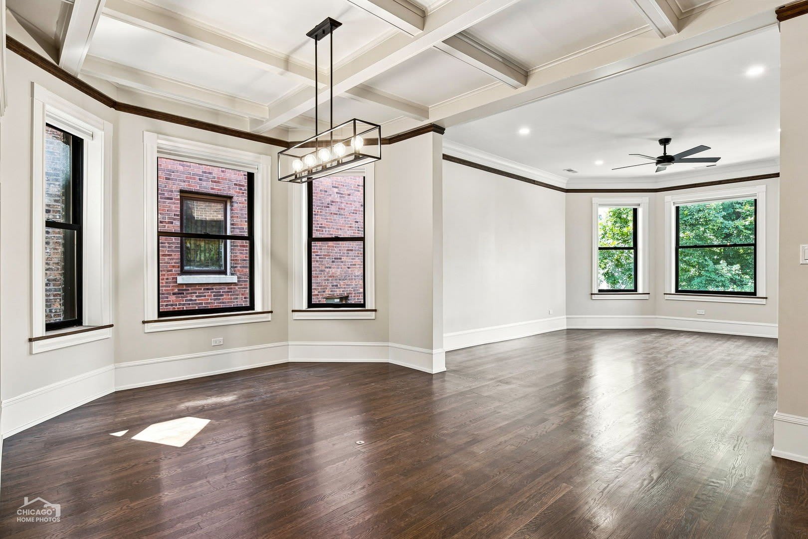 5829 N Kenmore Avenue – photo 3