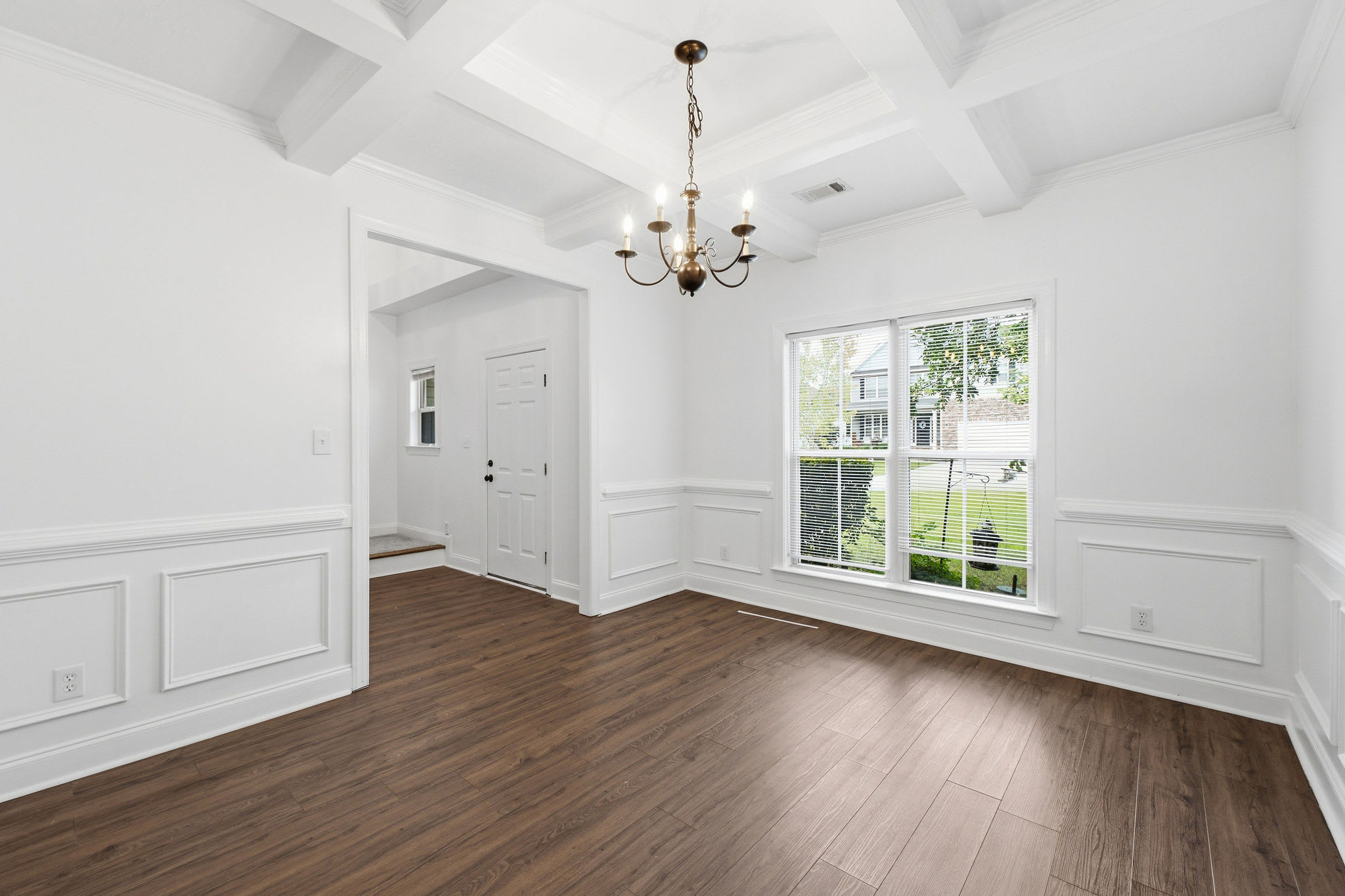 8017 Battle Street – photo 1