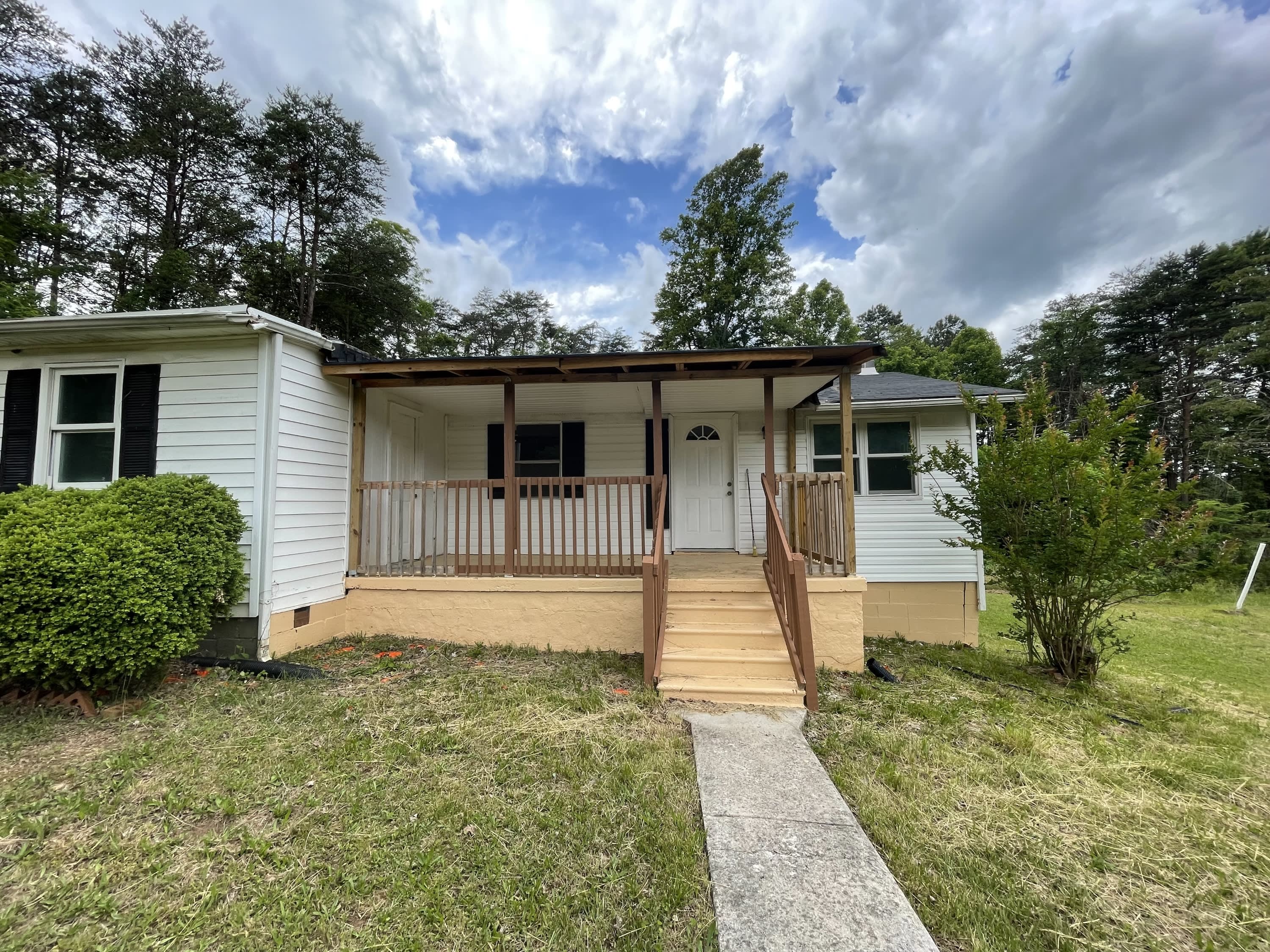 1165 Hawkins Road – photo 2