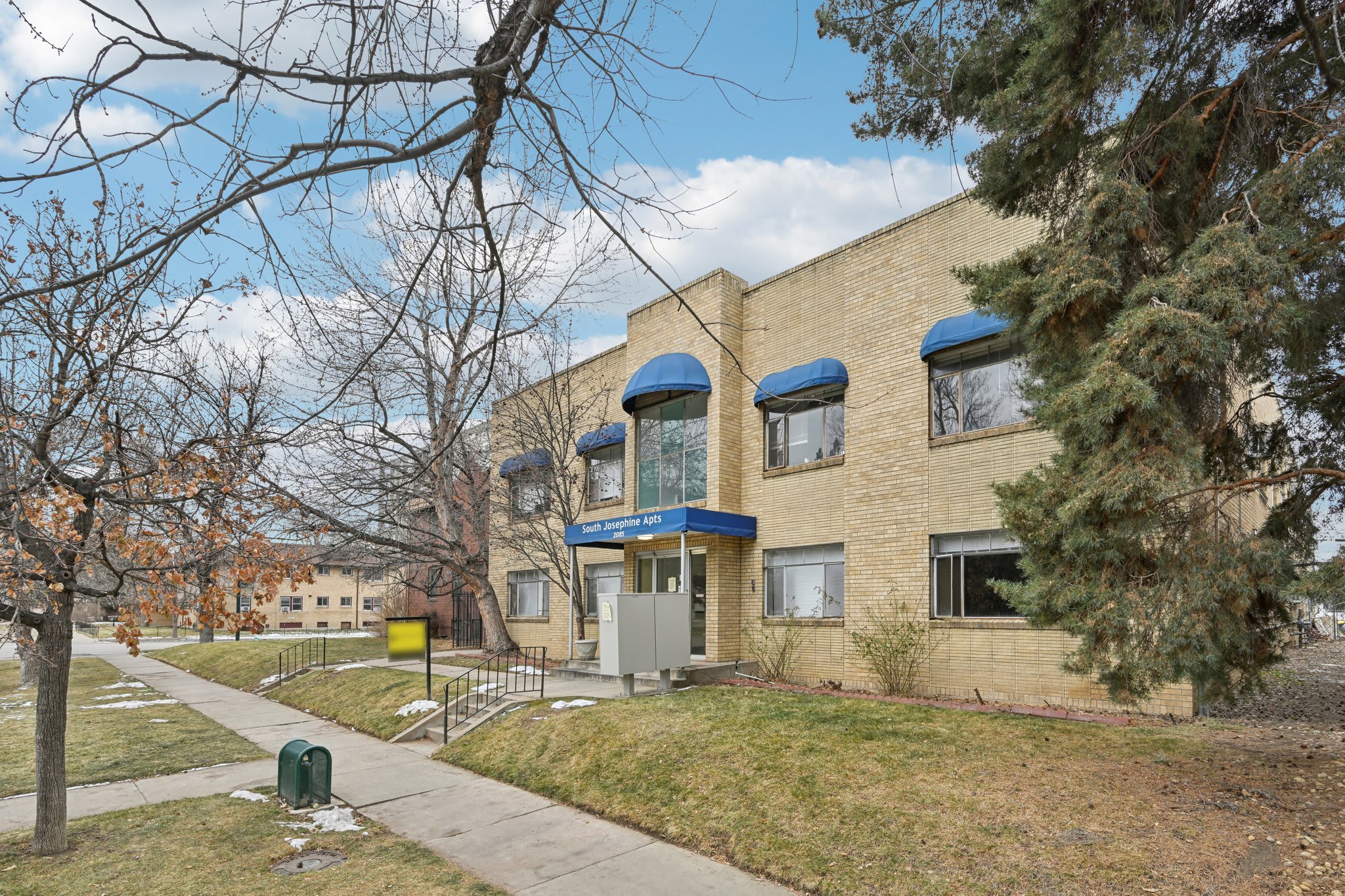South Josephine Apartments – photo 2