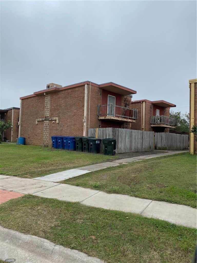 4621 Gollihar – photo 1