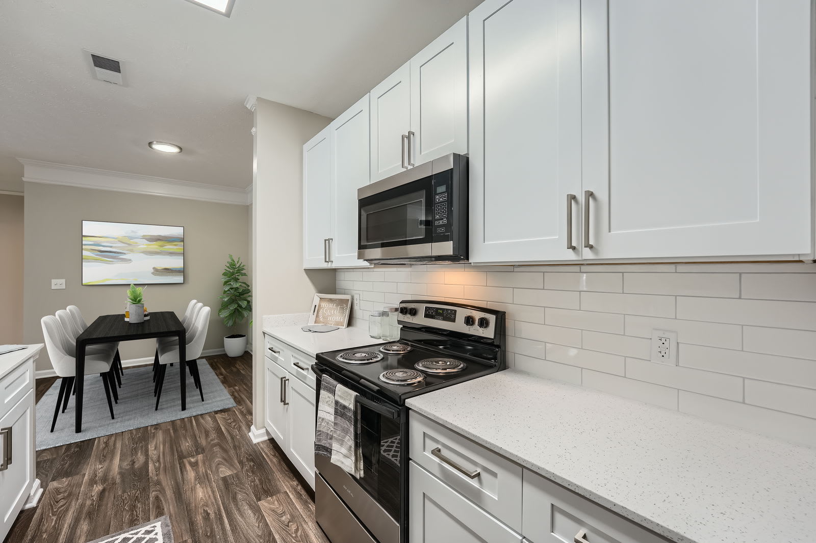 Charlestowne Apartments – photo 3
