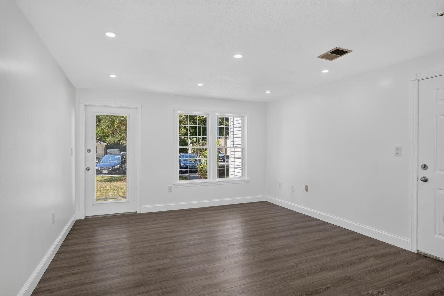 20 Walden Dr – photo 5