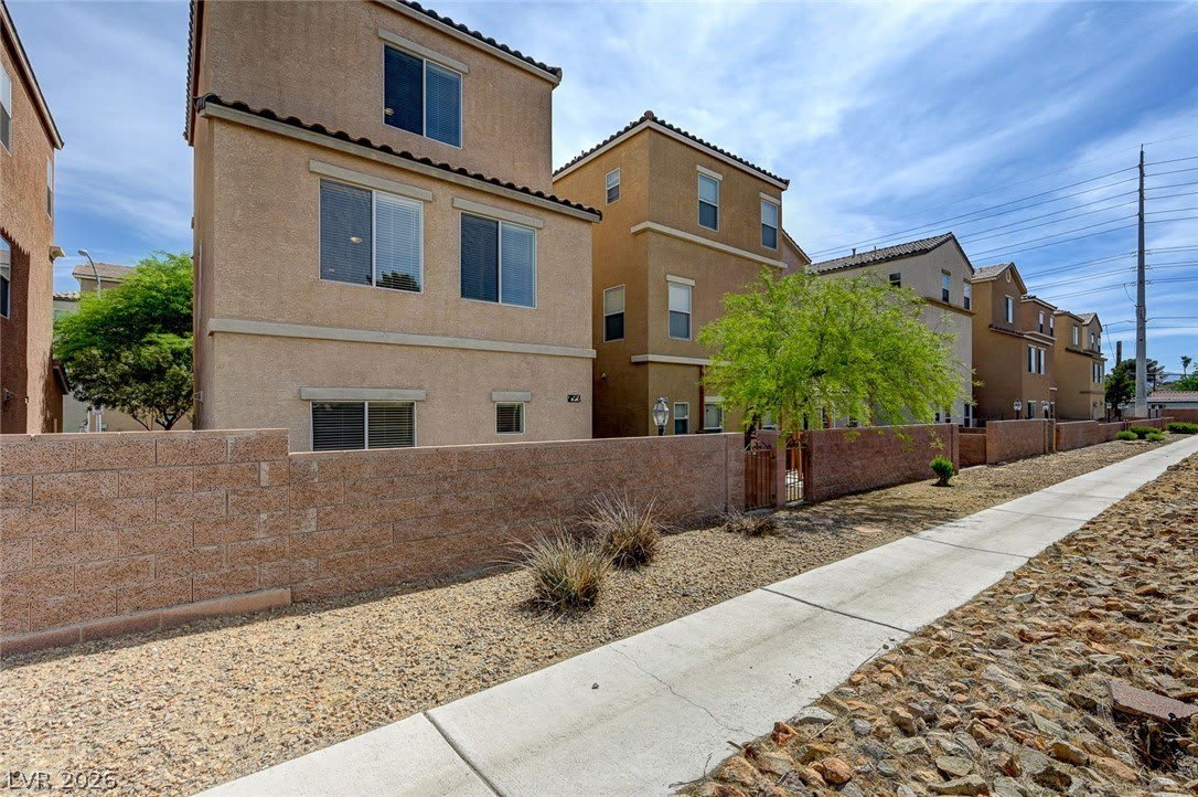 1645 Travis Jason Avenue – photo 3