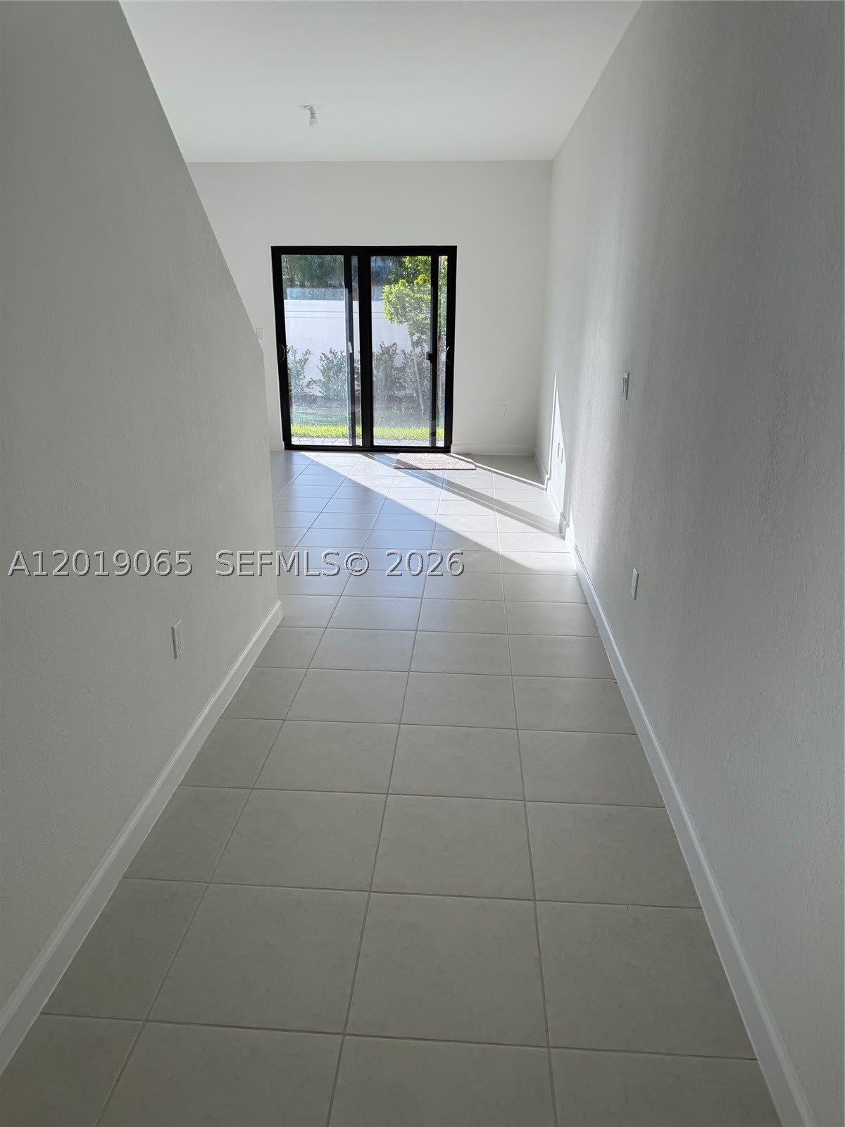 4957 Oakmont Dr – photo 2