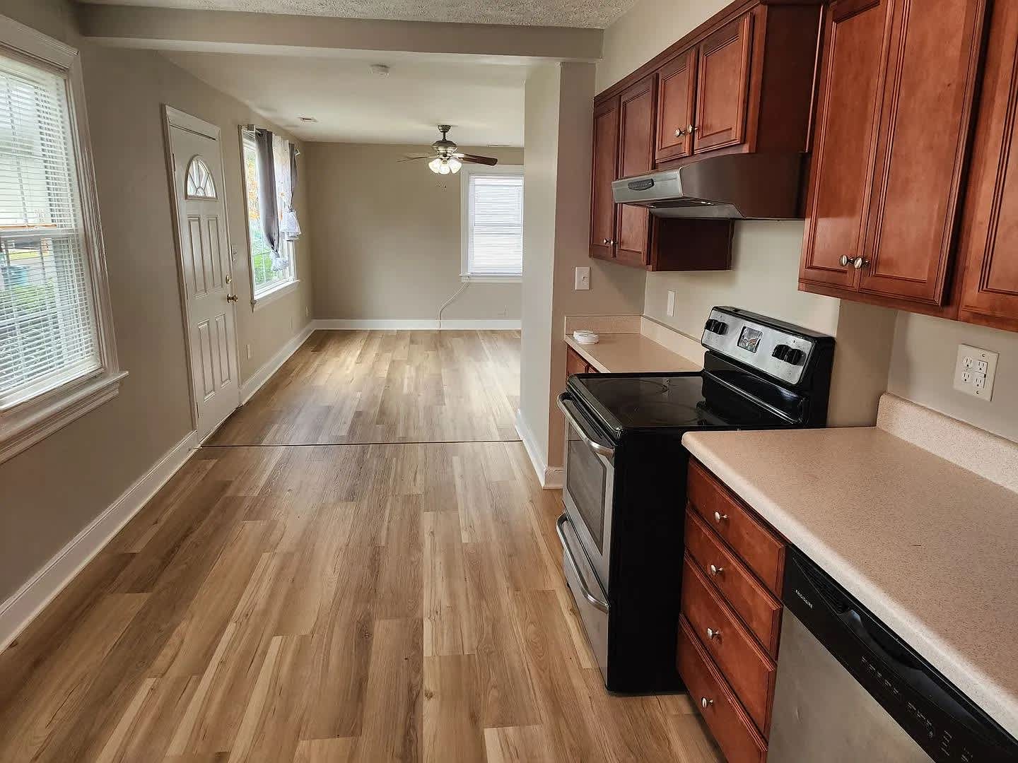 115 S Ivy Ave – photo 3