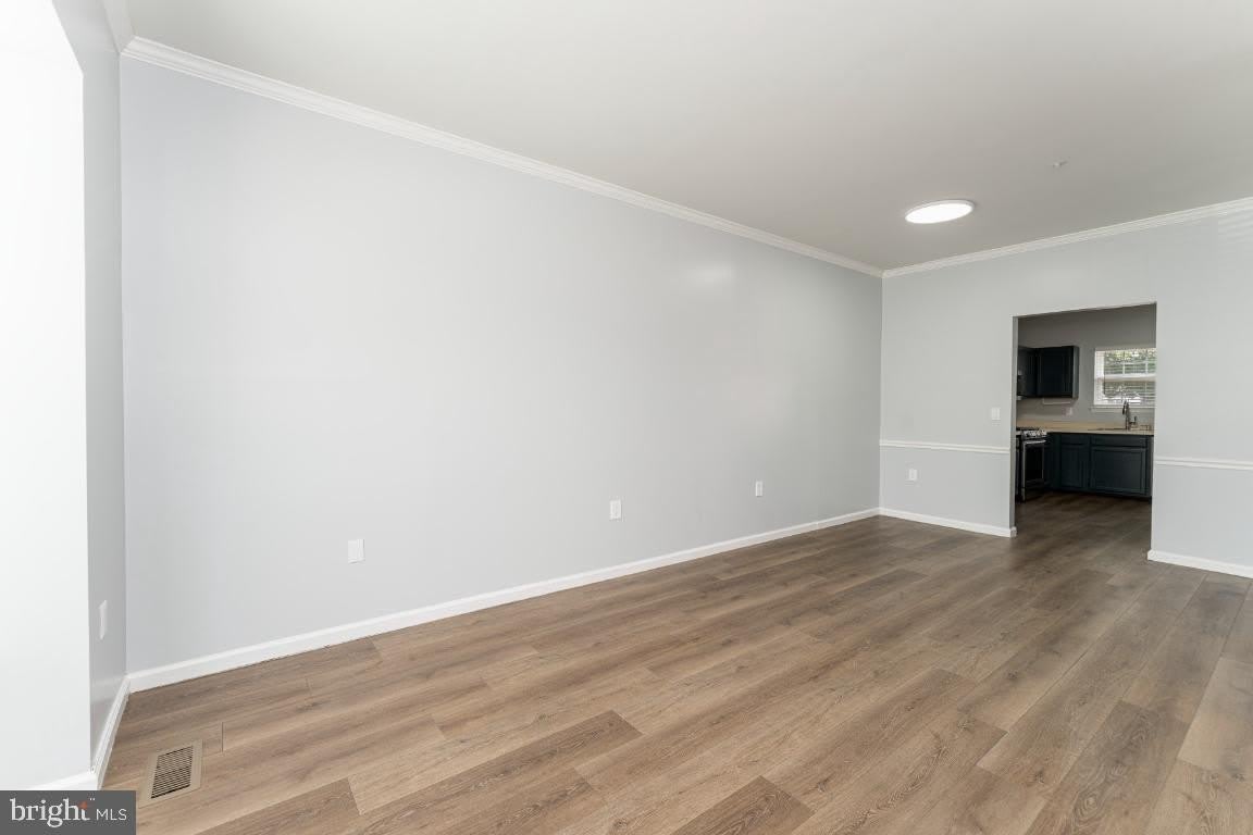 2383 LACONIA Court – photo 4