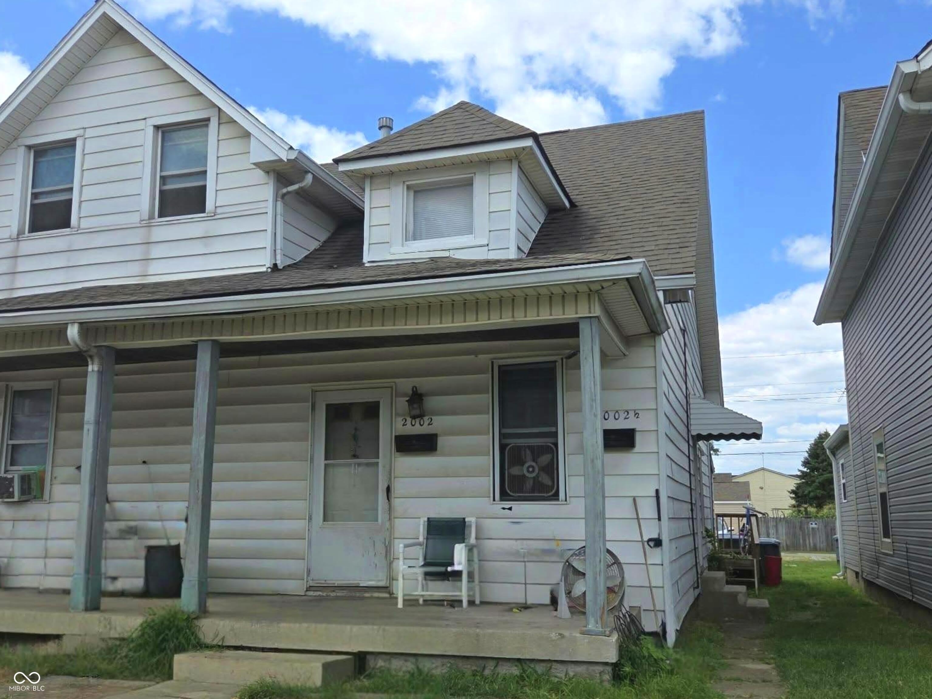 2002 1/2 Shelby Street – photo 1