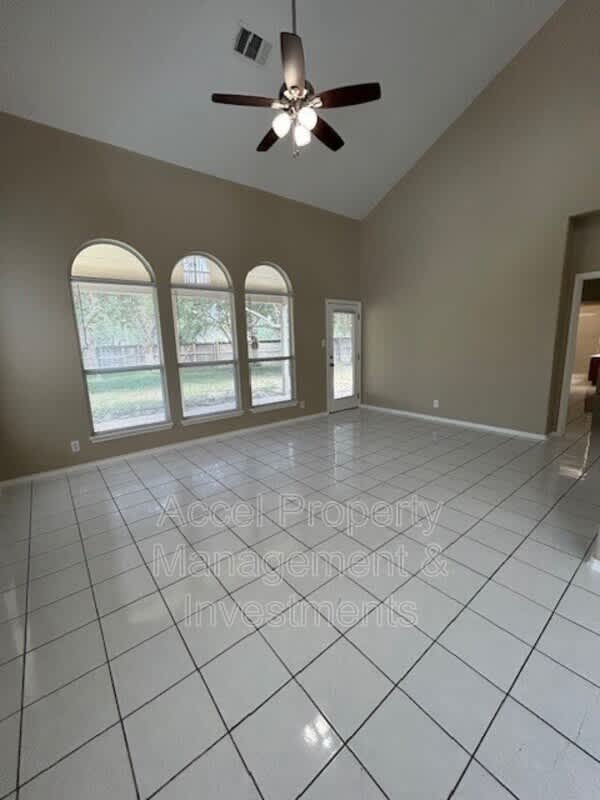 4510 Santa Inez St – photo 5