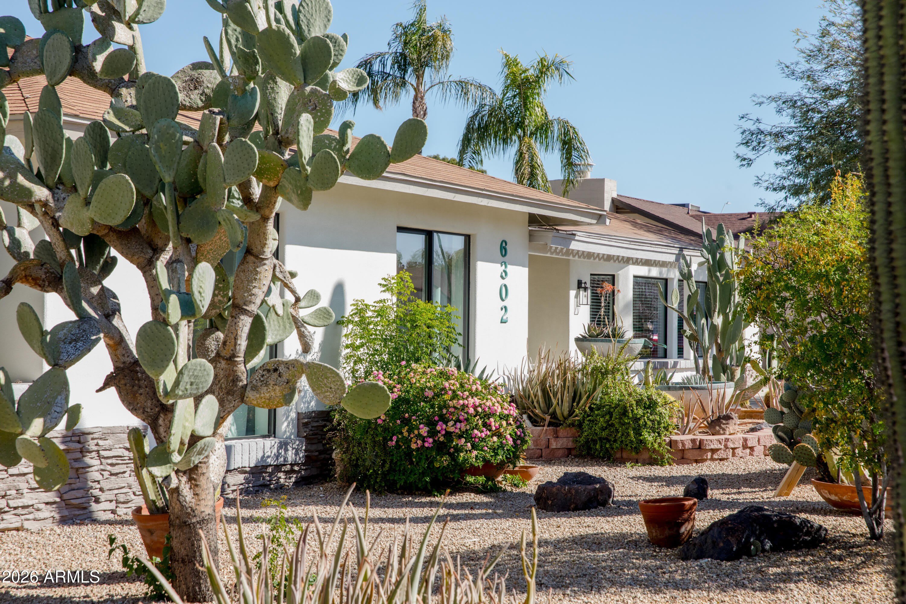 6302 E Winchcomb Drive – photo 1