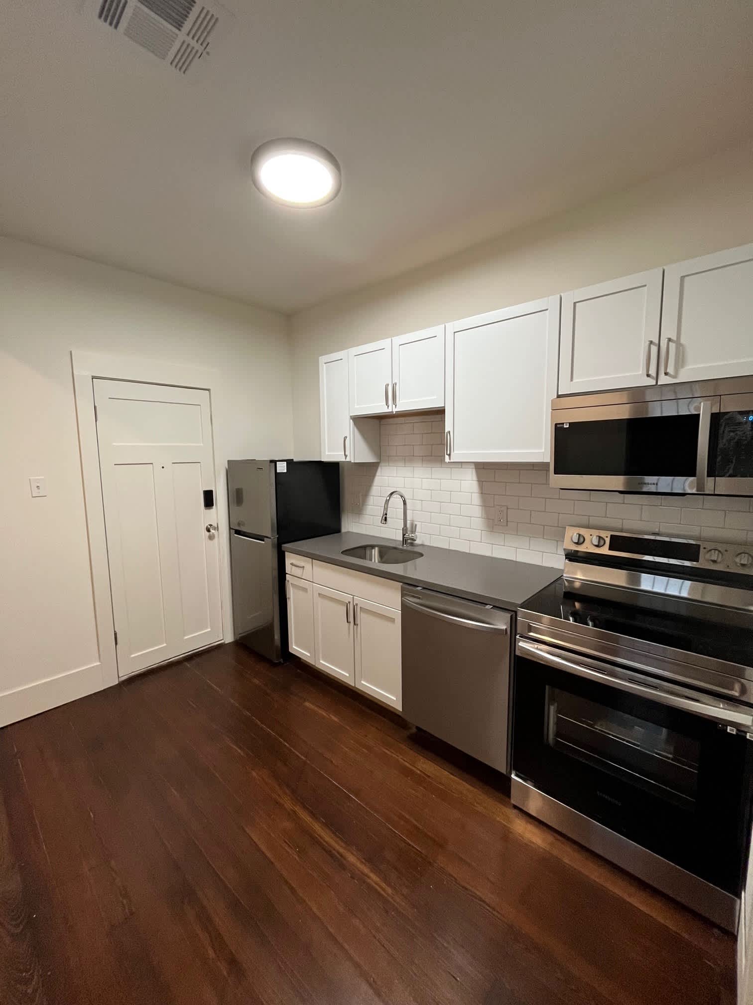 101 Hesper Ave – photo 1