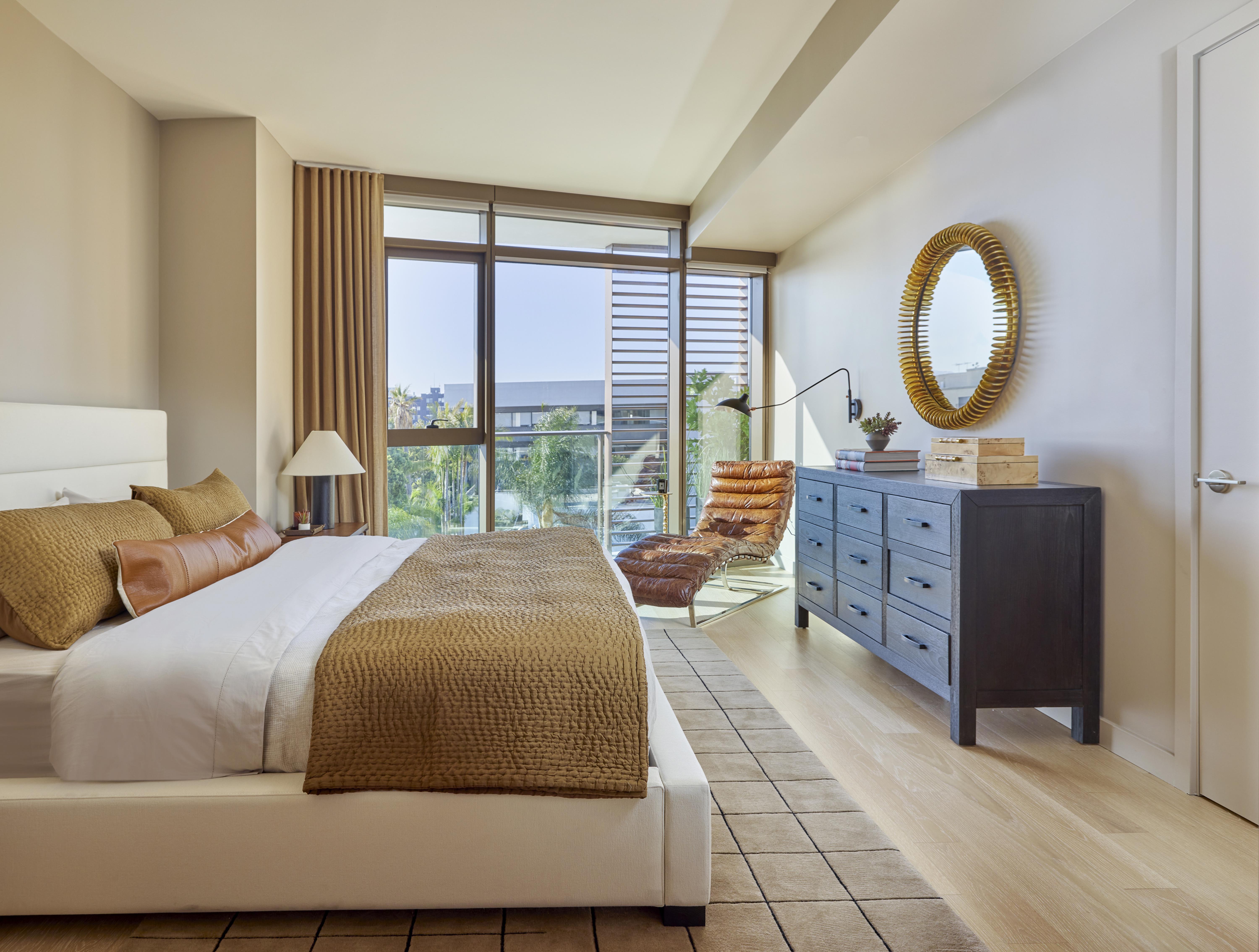 700 Broadway – photo 2