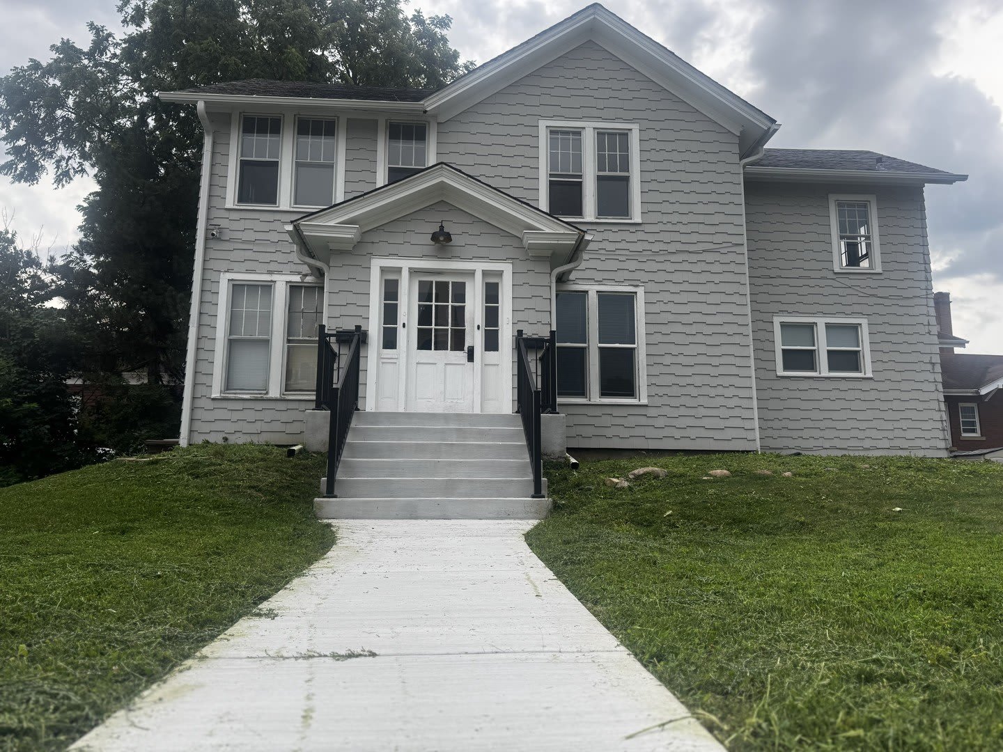 105 University Street – photo 2