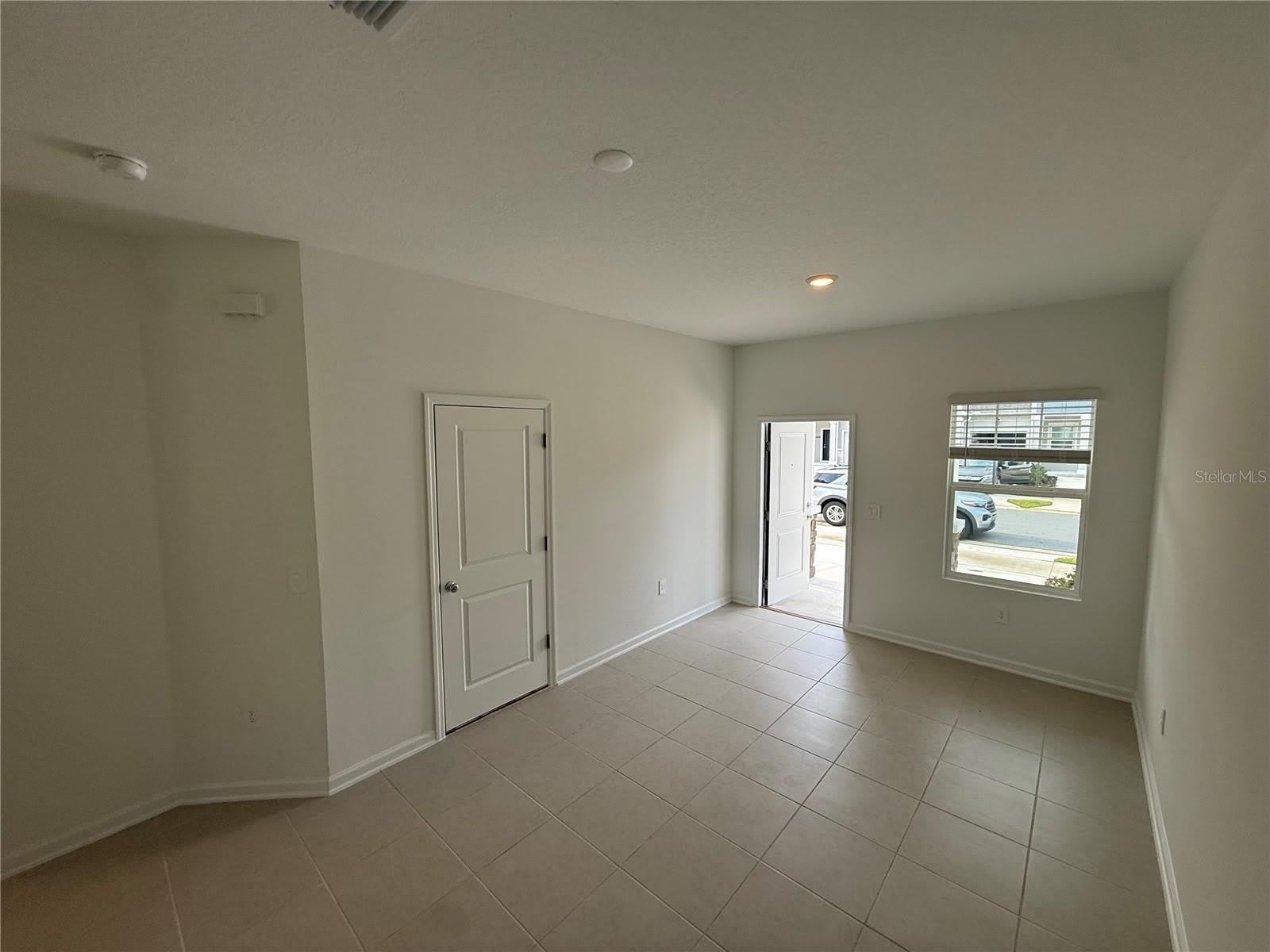 3087 CHROMATIC Street – photo 4