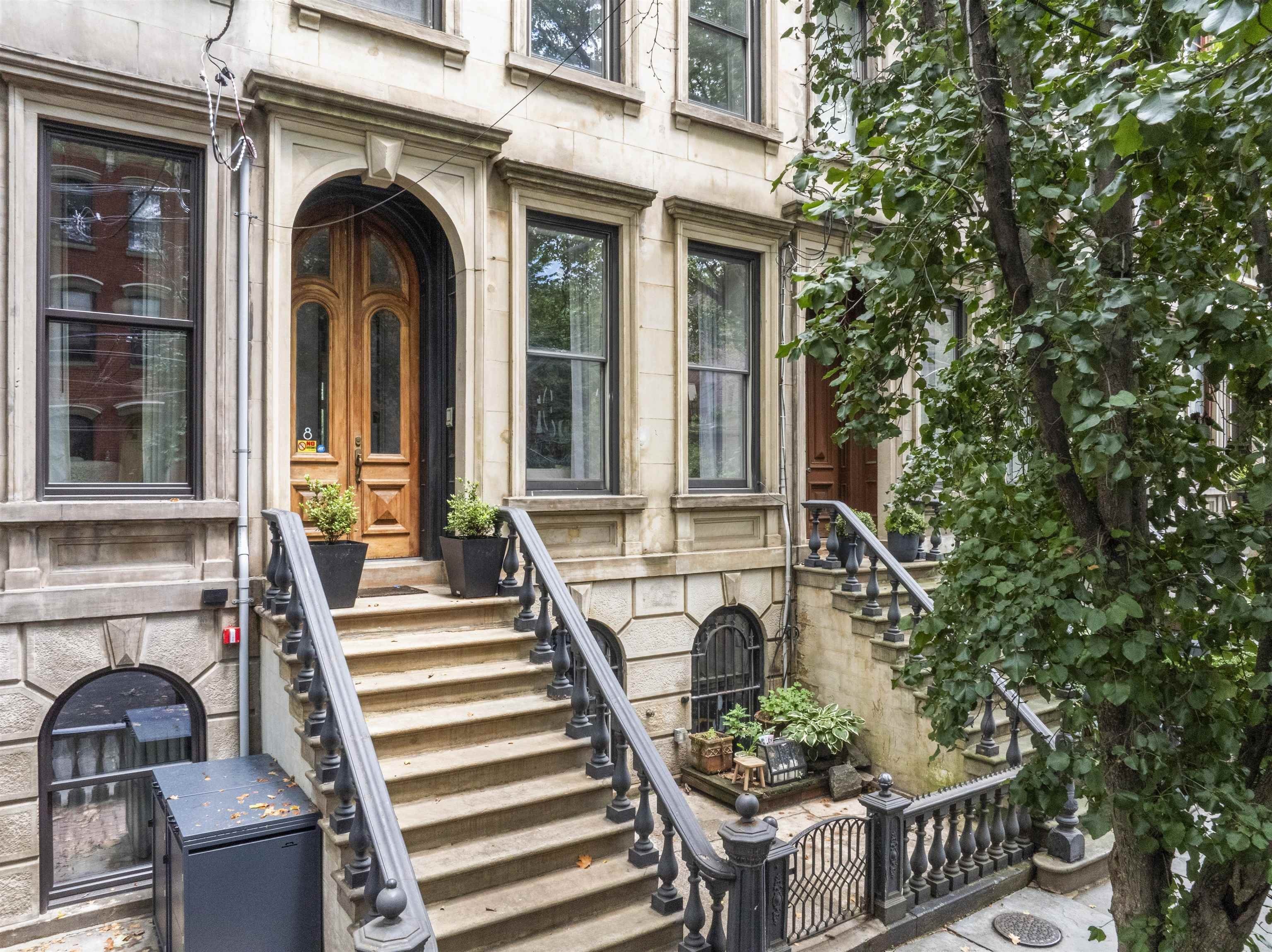 8 Paulmier Pl – photo 1