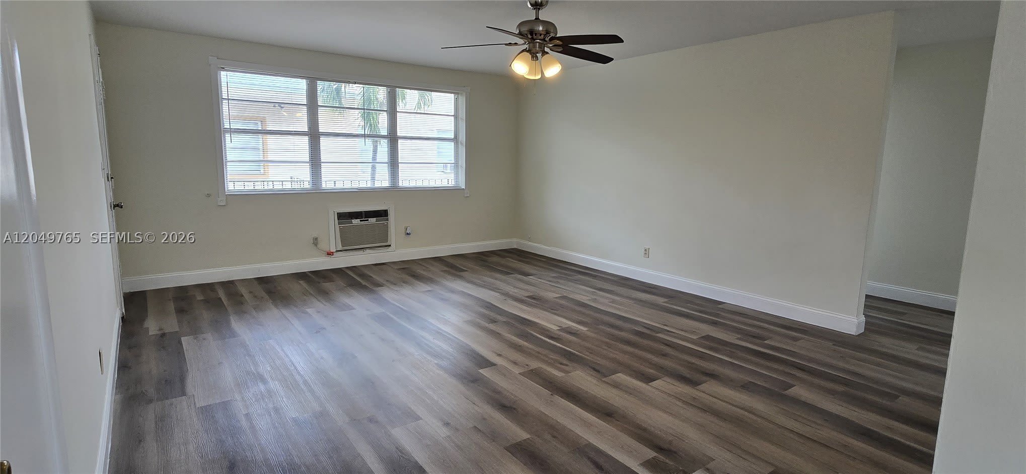 9041 Harding Ave – photo 4