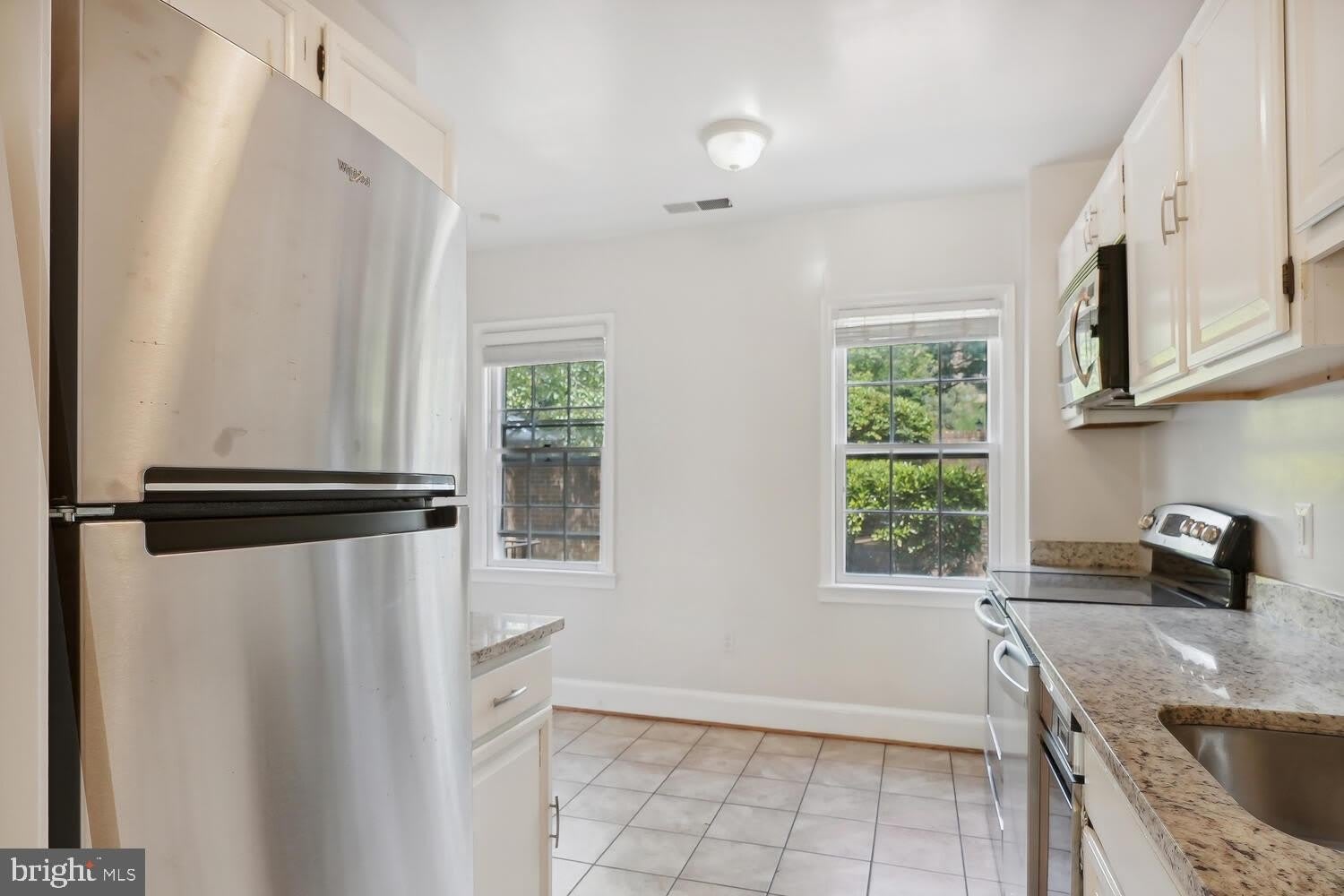 3231 SUTTON Place NW – photo 5