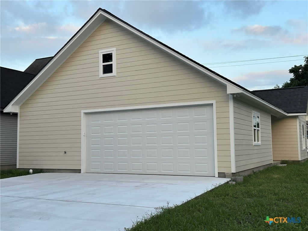 1210 N Glass Street – photo 2