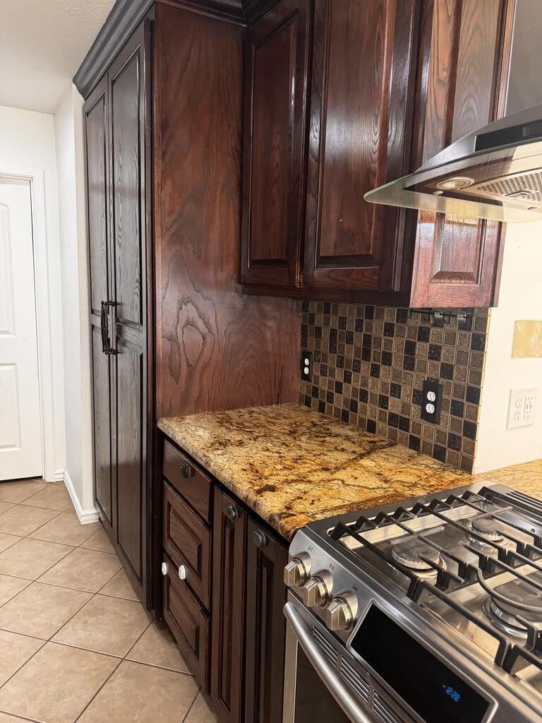 403 Crenshaw Dr – photo 2
