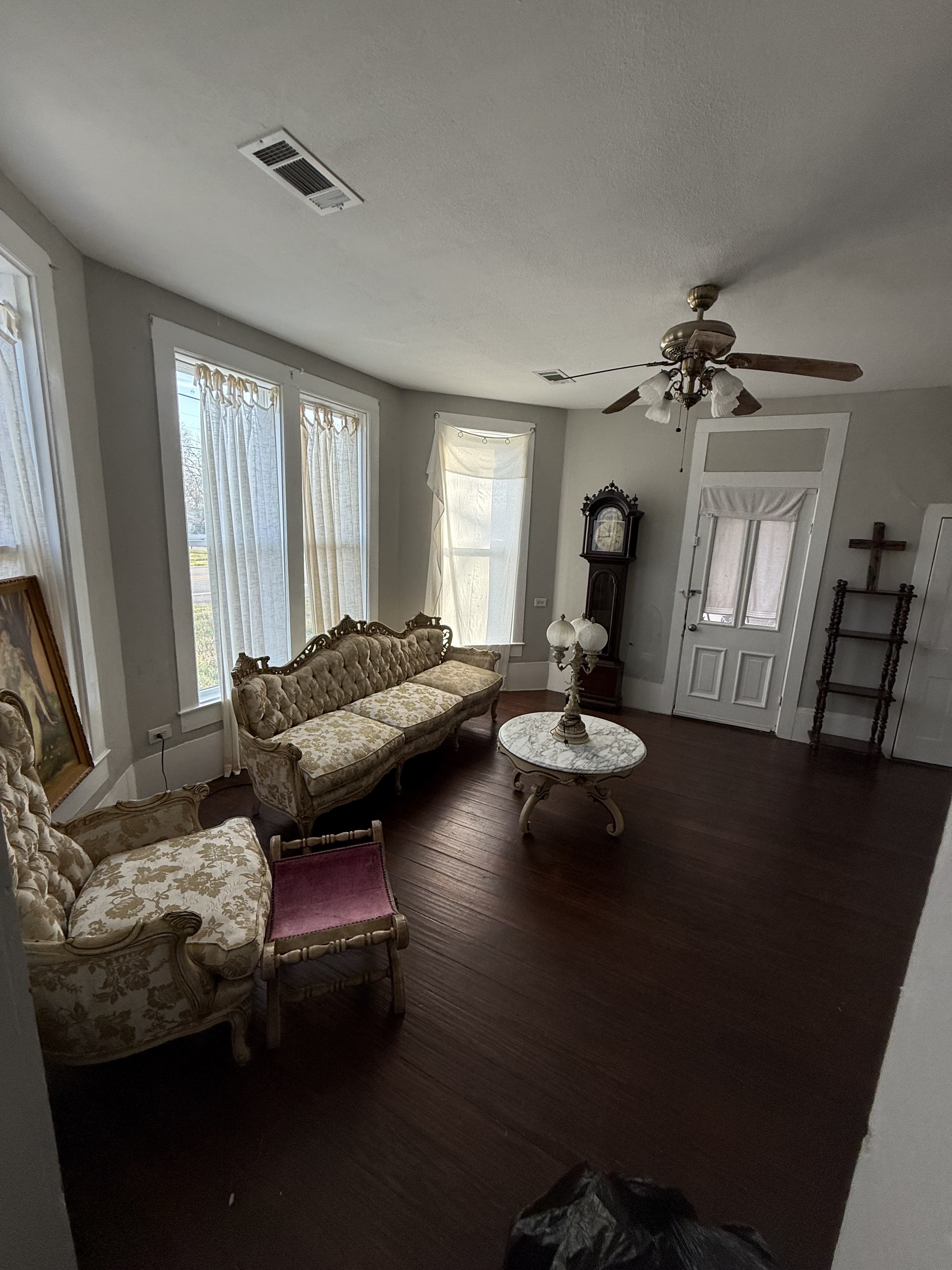 303 E 9th St – photo 5
