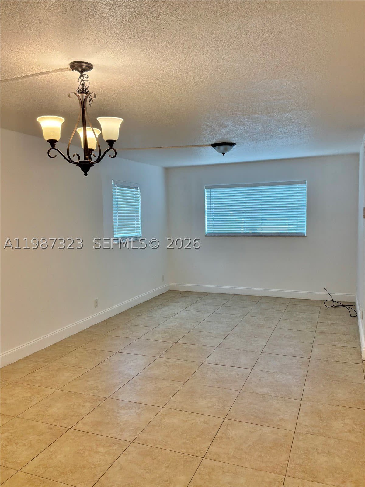 550 SW 2nd Ave – photo 5