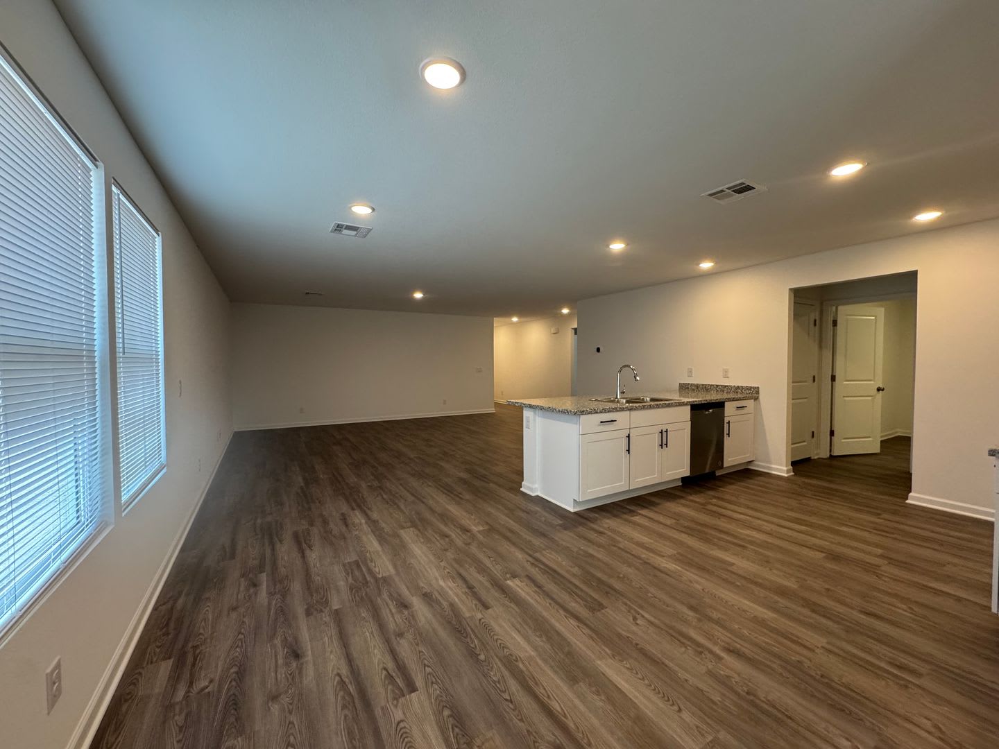 Modern 3-Bedroom Home in Gated El Rio Country Club Community! – photo 2