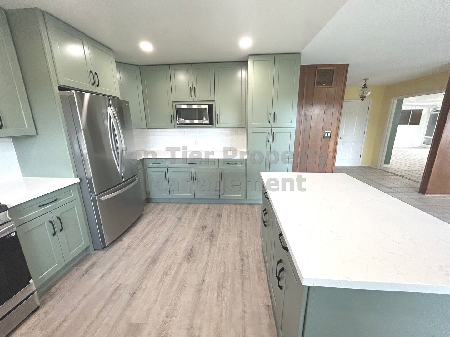 Oceanside Charmer 3 Bed 2 Bath House Available 09 15 – photo 3