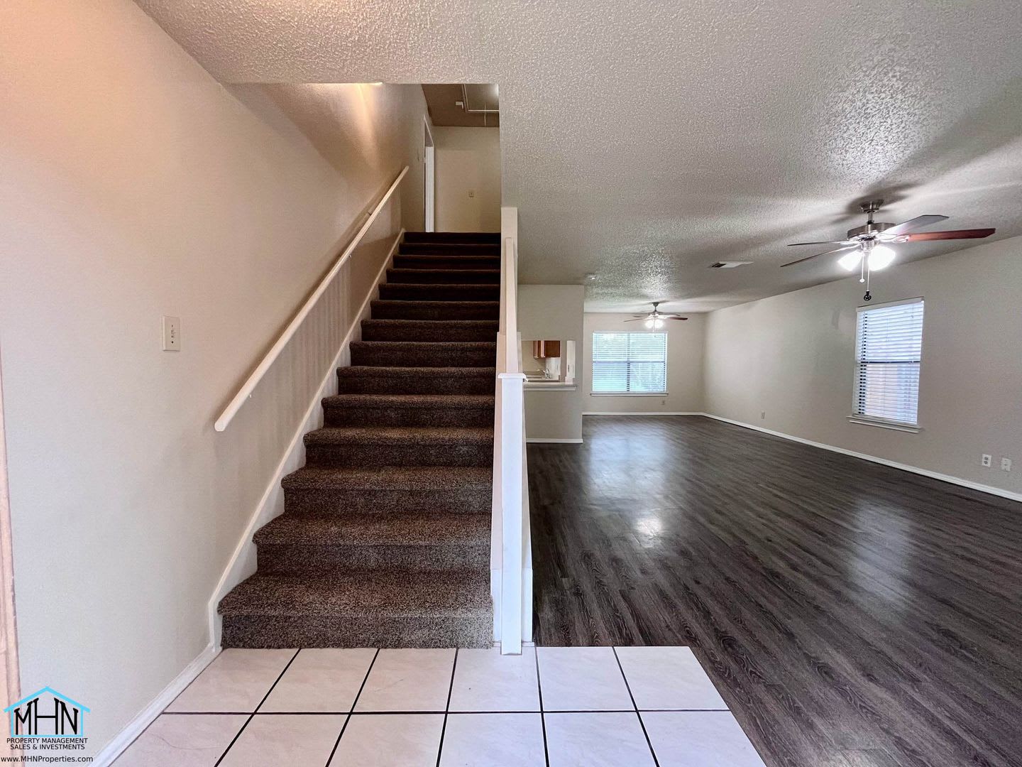Bright and Inviting 2-Story home, conveniently located near to Randolph AFB and SAMMC! – photo 4