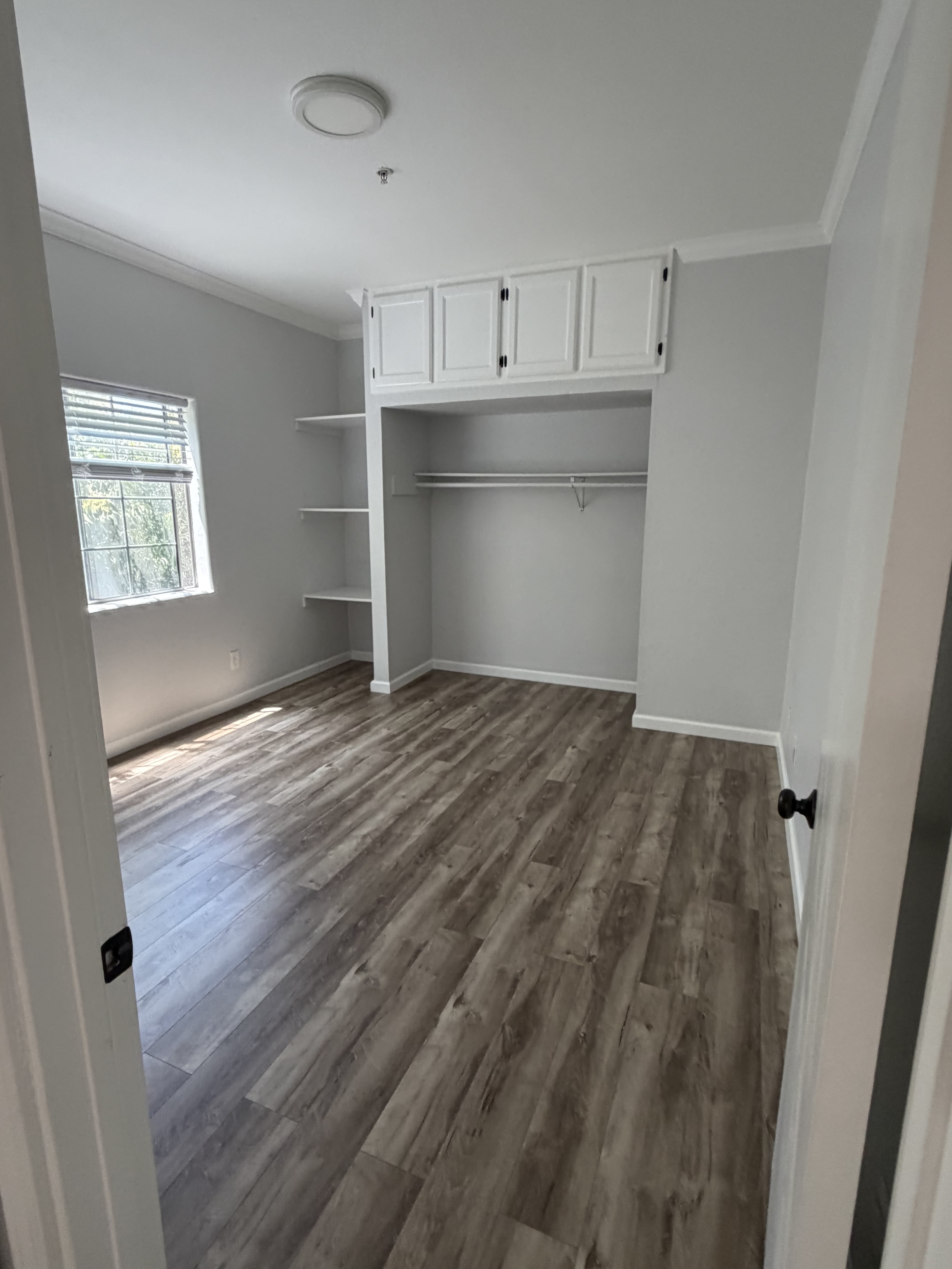 1072 Laguna Avenue – photo 3