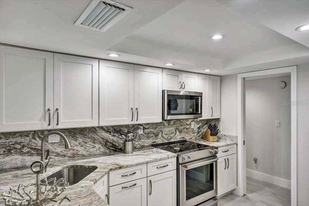 6046 W PEPPERTREE Way – photo 2