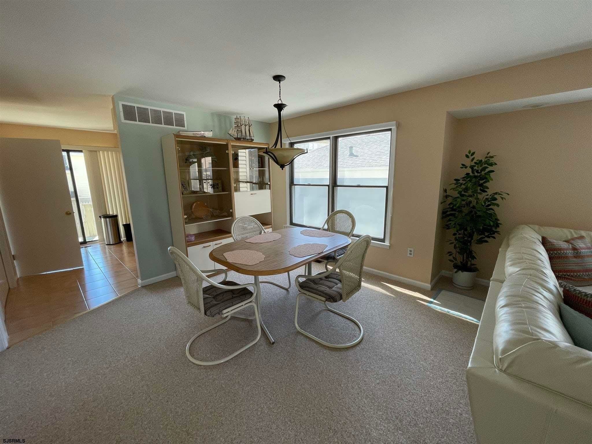 9310 Monmouth Ave – photo 5