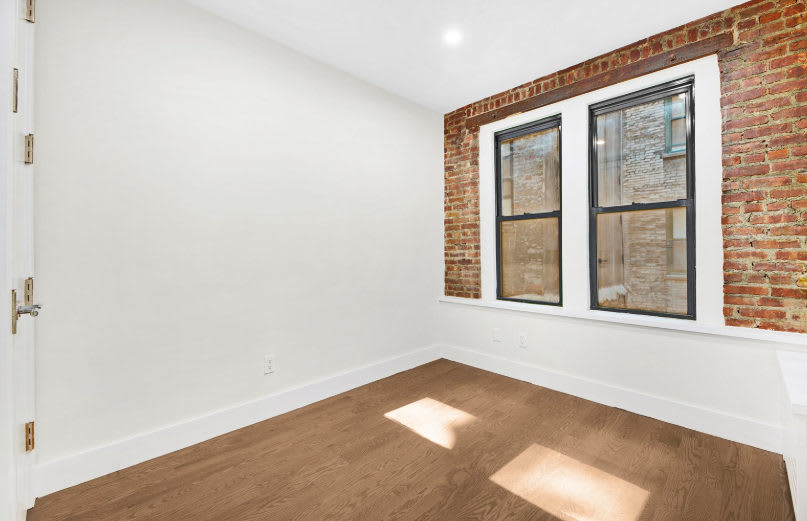220 E 70th St – photo 3