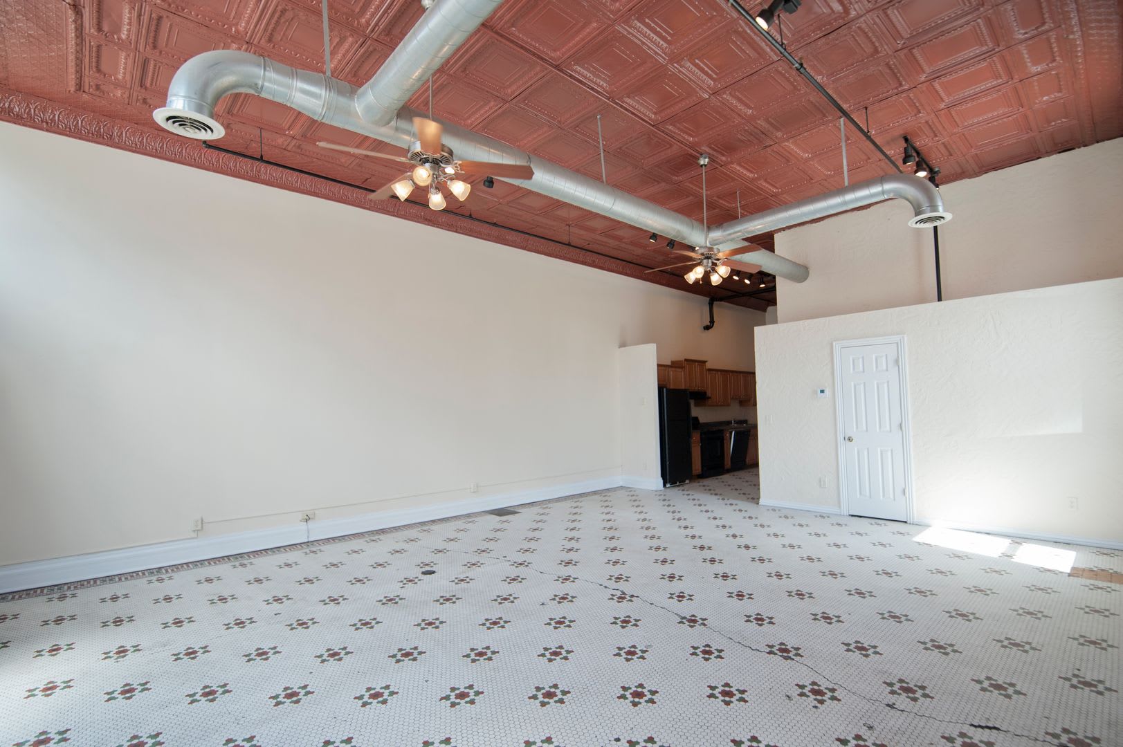 4499 W Nicholas St – photo 2