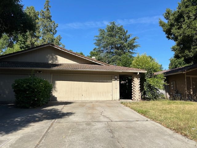 5627 Passero Way – photo 1