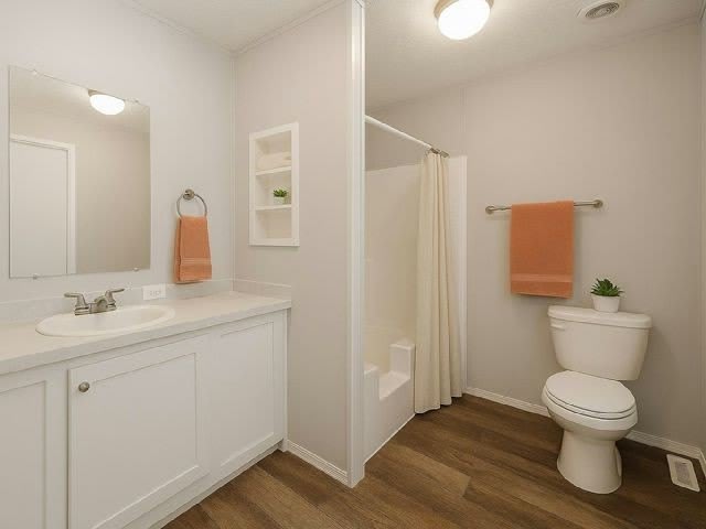 7214 Greenbrier Village Road – photo 5